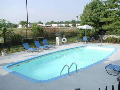 Quality & - Indianapolis West Hotel