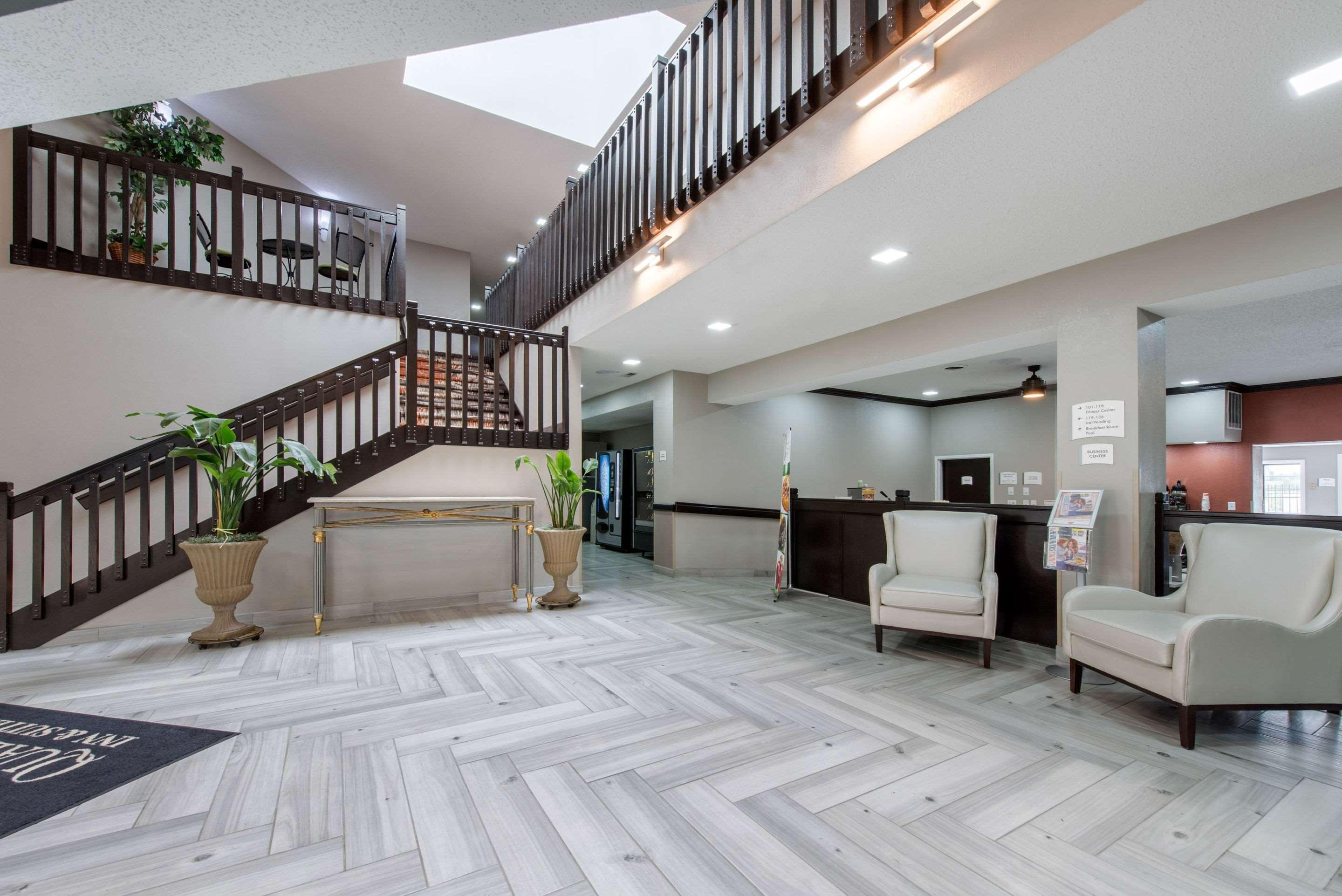 Quality & - Indianapolis West Hotel