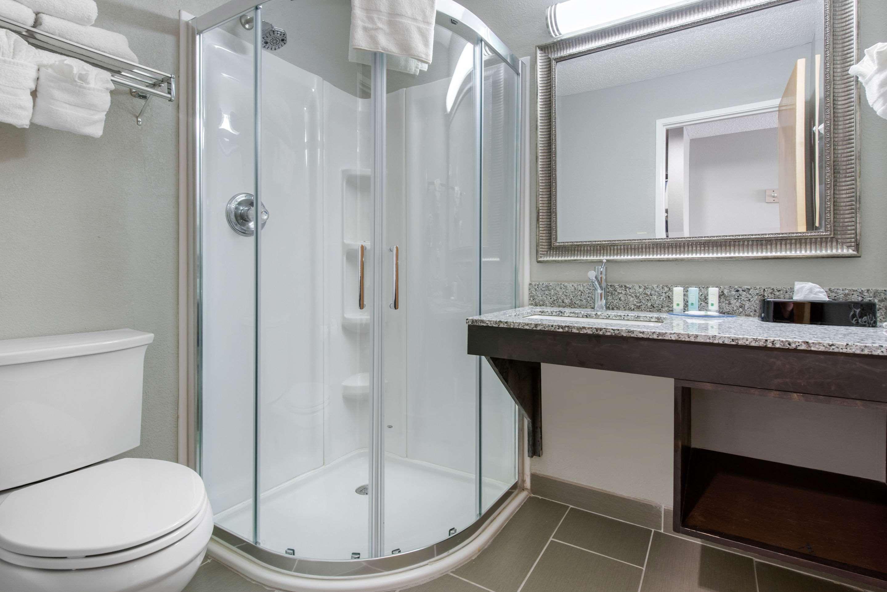 Quality & - Indianapolis West Hotel 3*