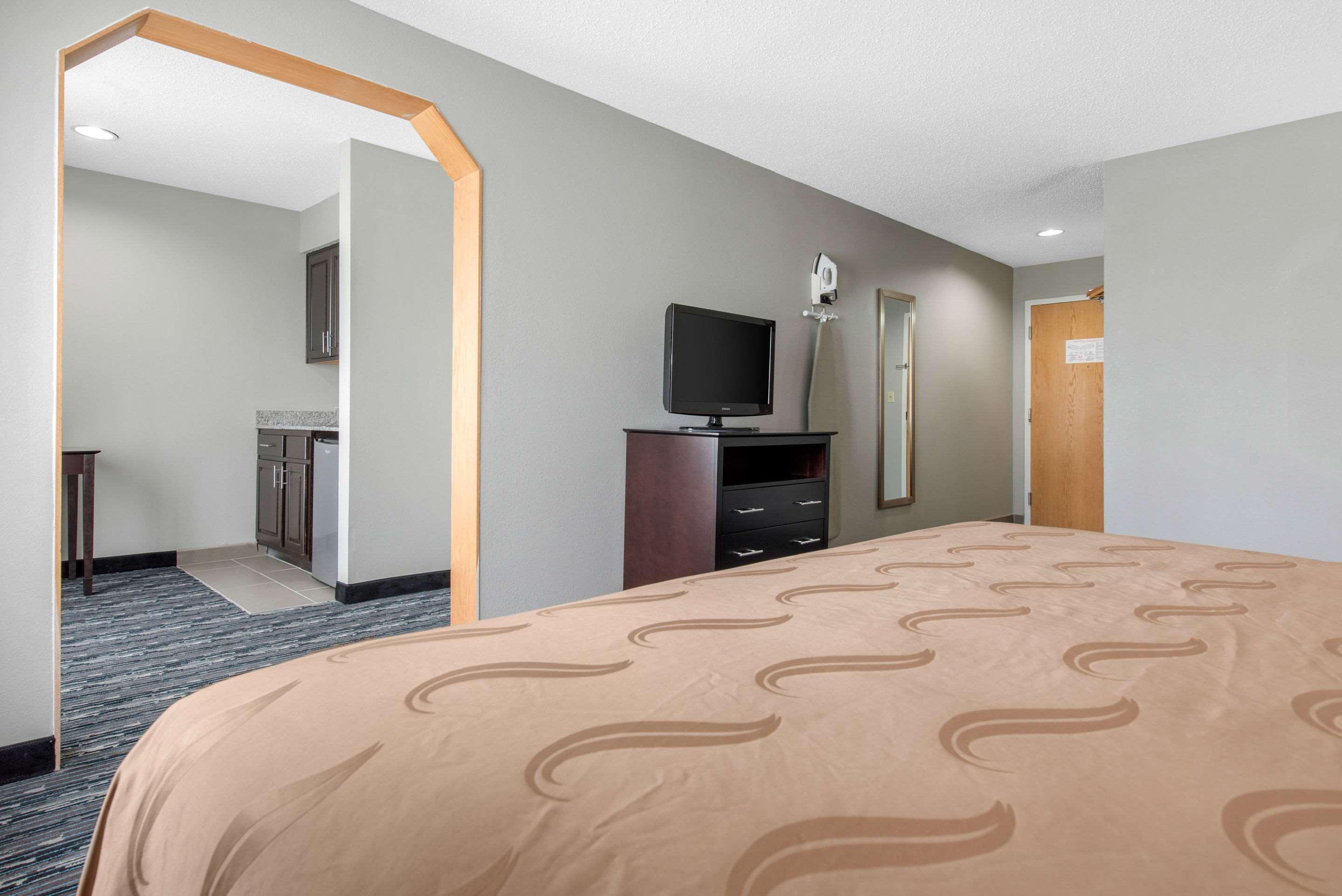 Quality & - Indianapolis West Hotel 3*