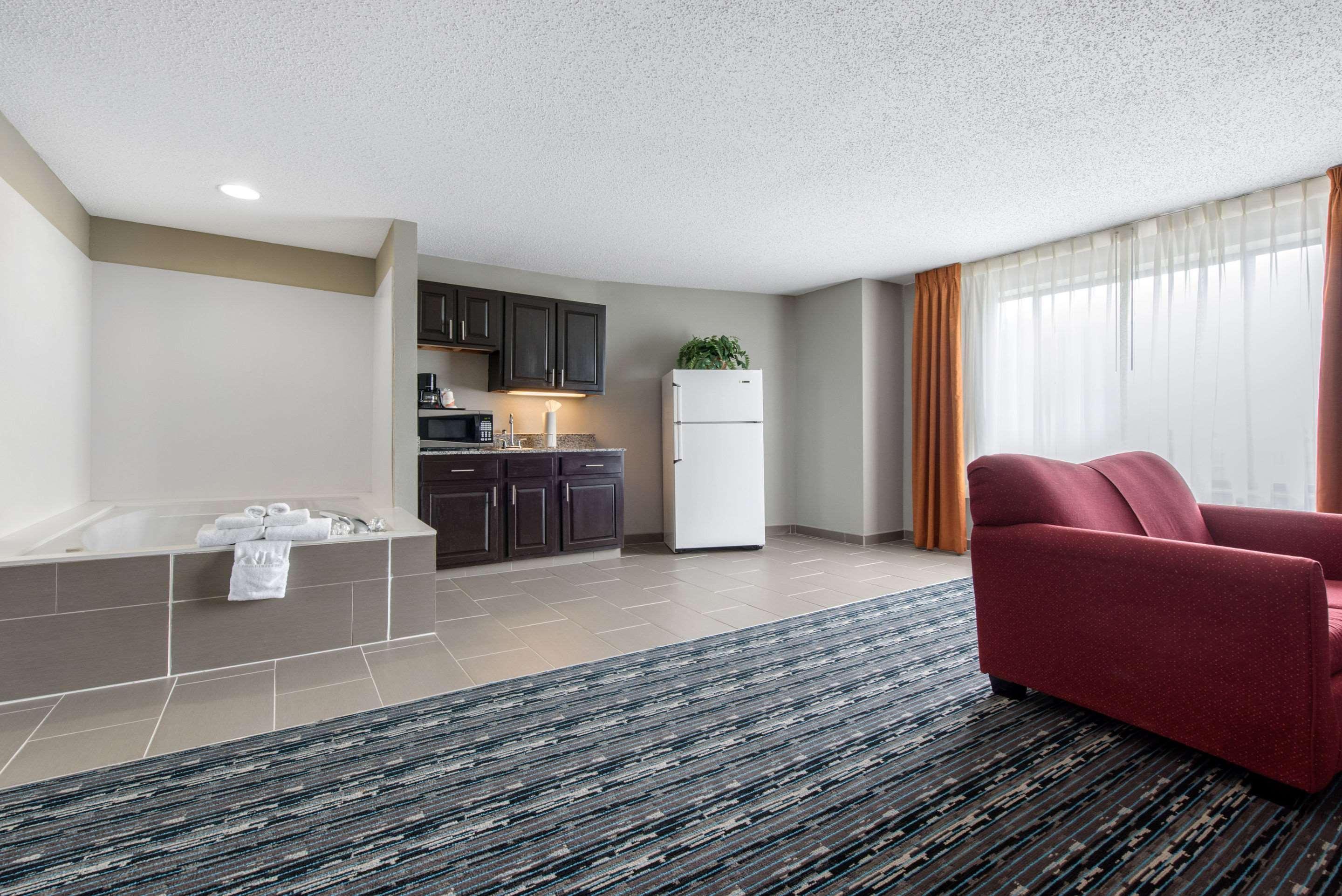 Hotel Quality & - Indianapolis West 3*
