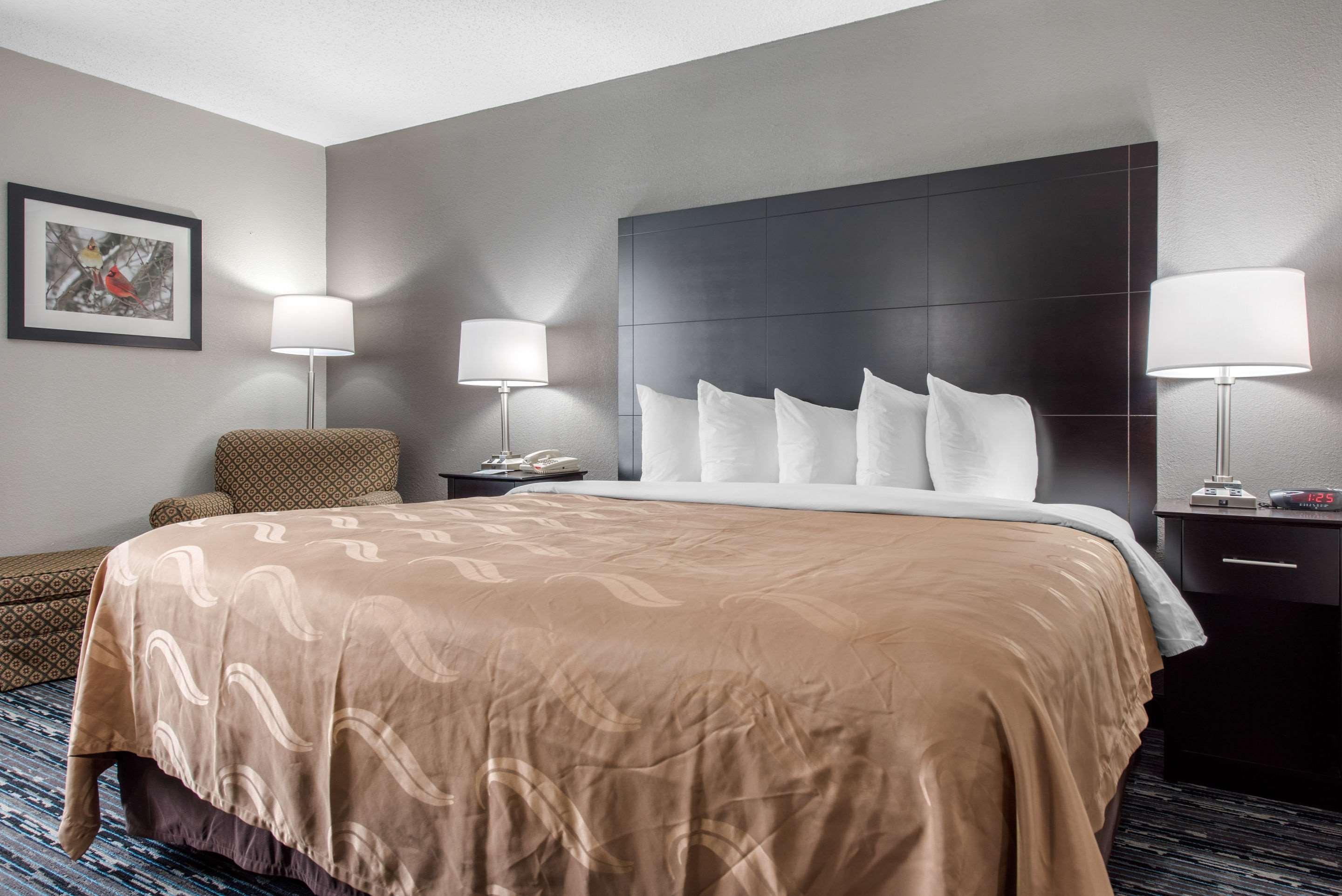Hotel Quality & - Indianapolis West 3*