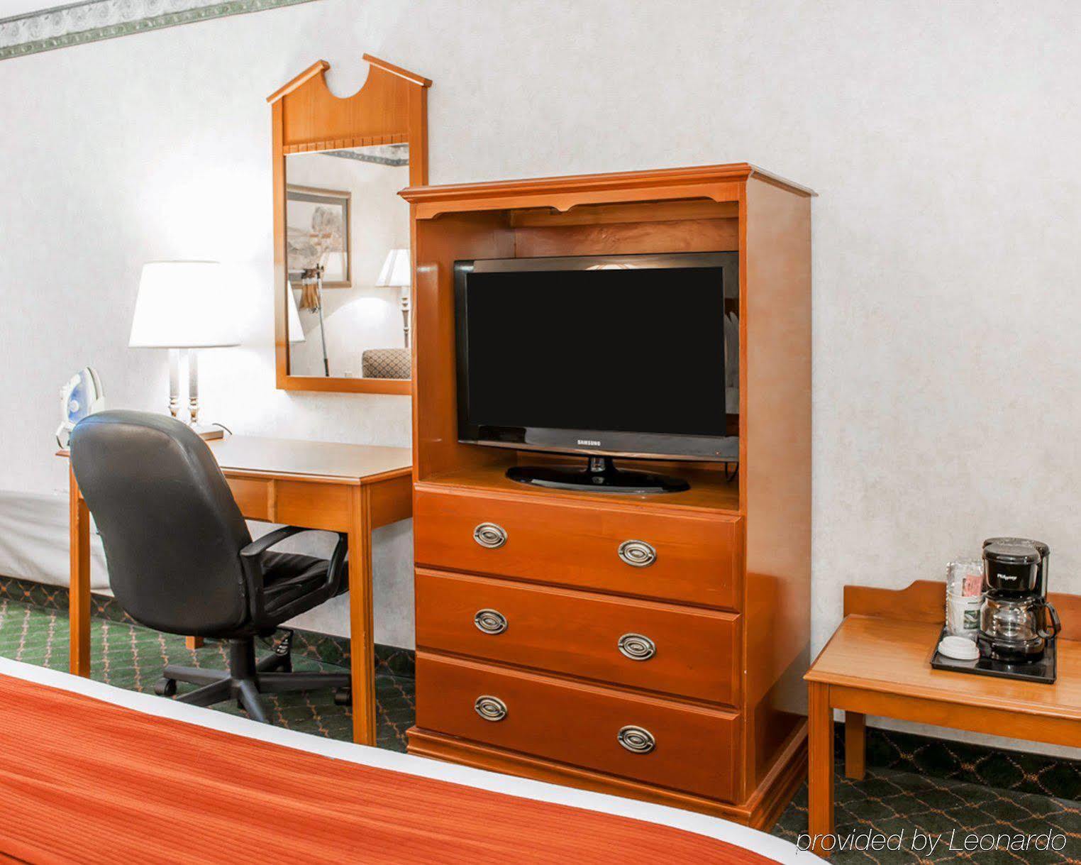 Hotel Quality & - Indianapolis West 3*